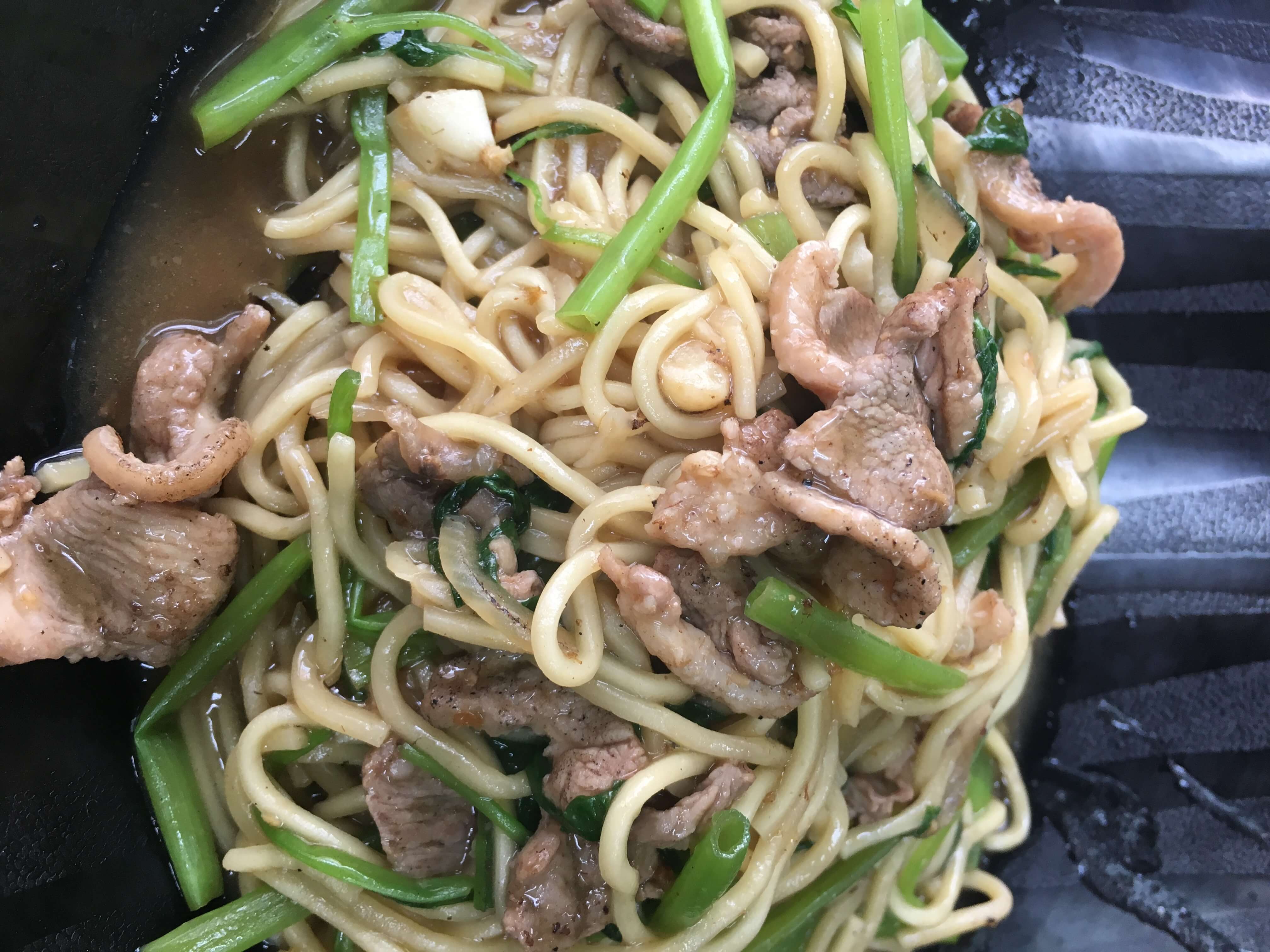 鴨肉炒麵