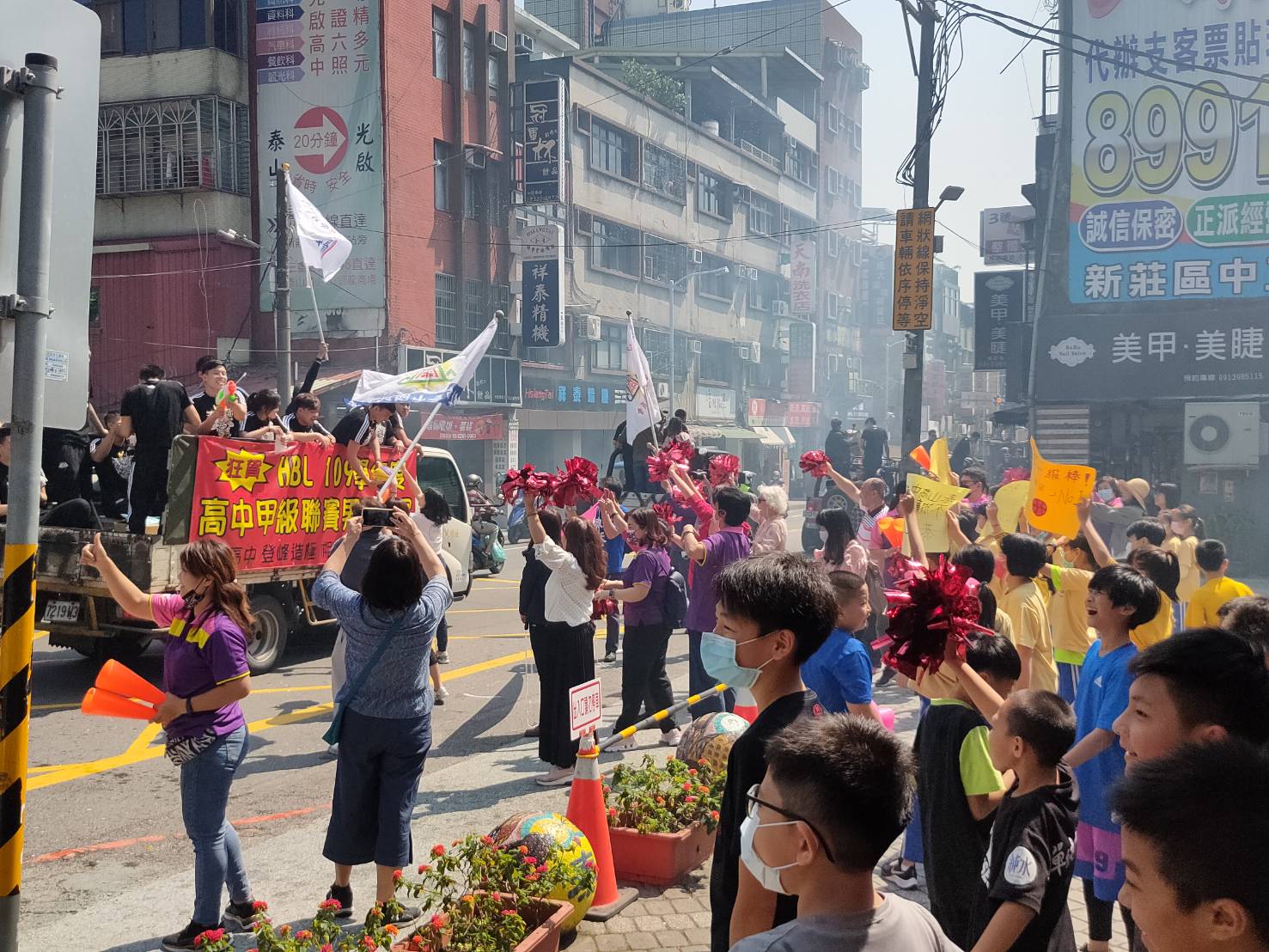 泰山高中冠軍遊行3