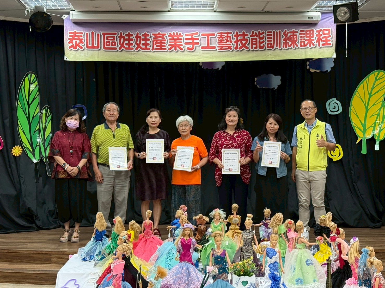 頒發結業狀 (1)